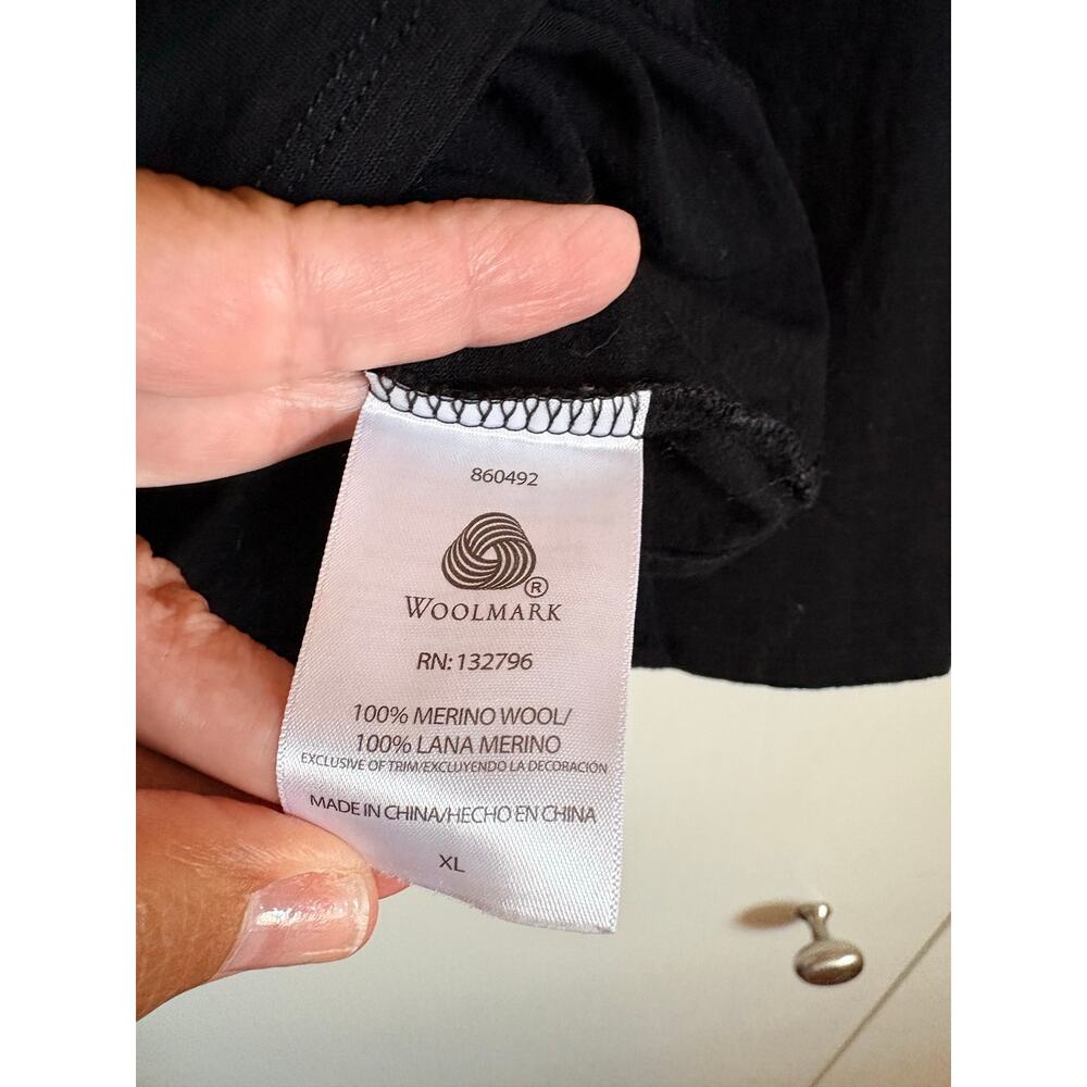 Segments Black 100% Merino Wool Top Long Sleeve V-Neck Base Layer XL Hiking - Picture 5 of 6